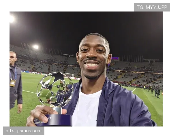 登贝莱与姆巴佩:效率与战术角色差异解析 登贝莱与姆巴佩:效率与战术角色差异解析