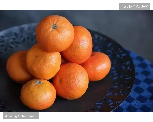 李月汝冰箱里全是水果，训练完还能笑着吃零食，普通人咋可能这样活？